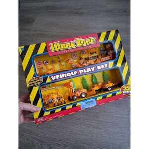 Work-Zone Construction Vehicle Play Set 32 Pieces Plastic & Metal Yellow NEW Car